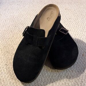 Universal Thread Black Suede Women's Mules